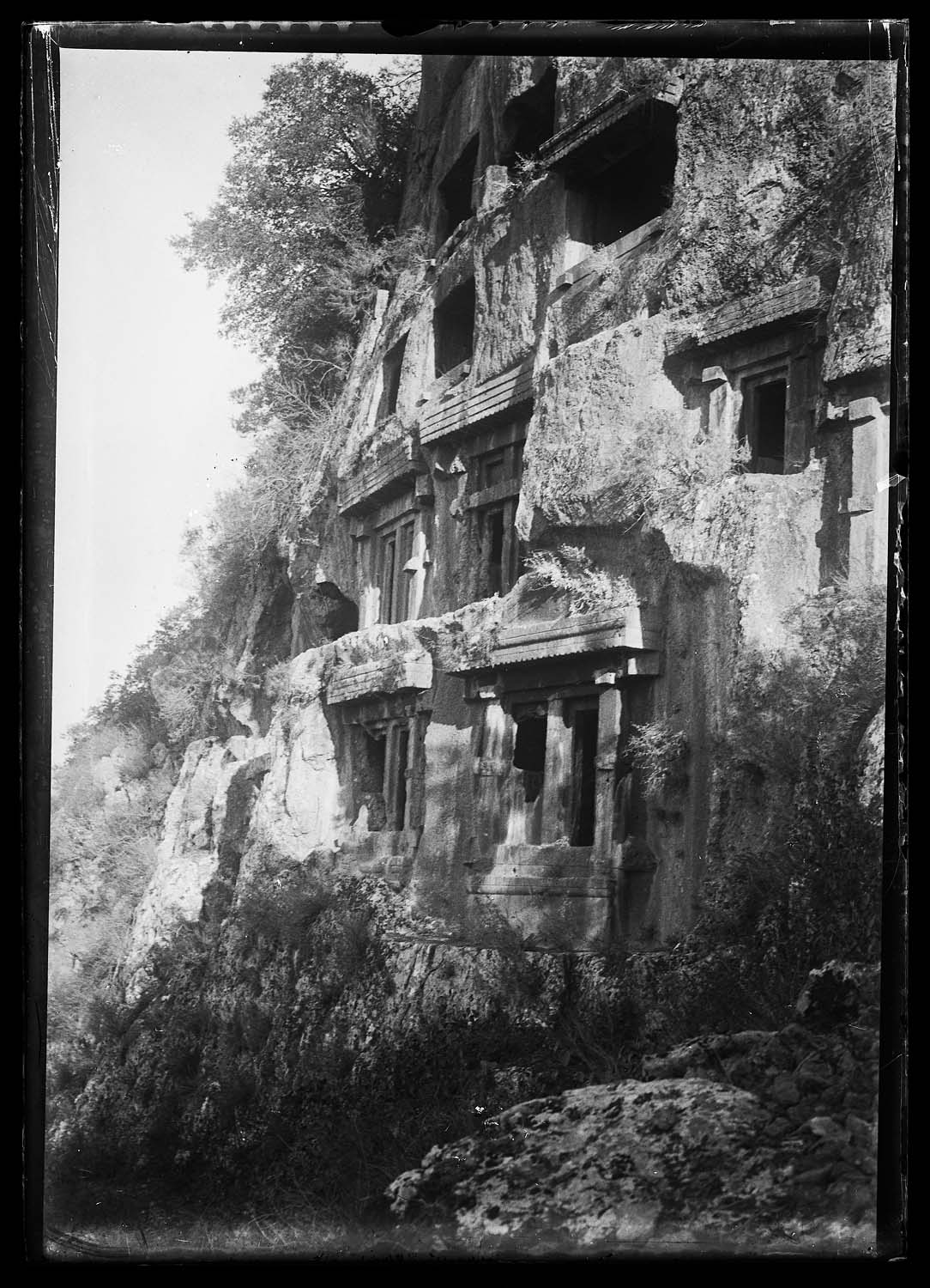 Tombes lyciennes rupestres
